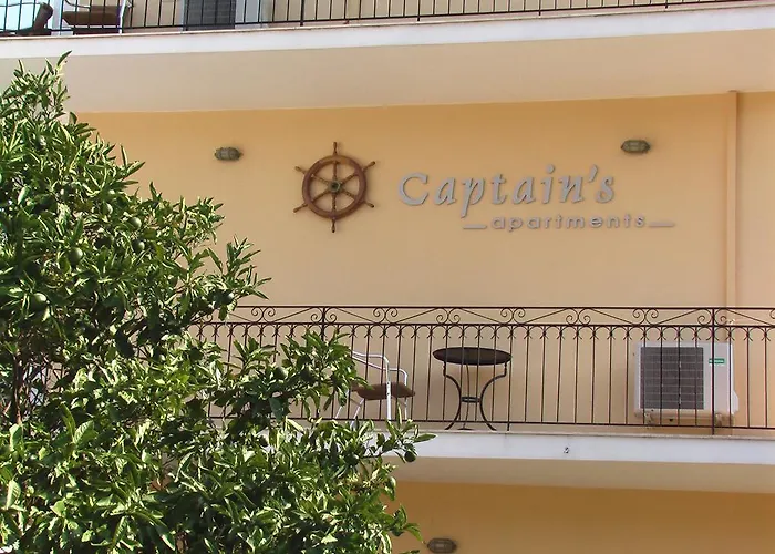 Captain\'S Apartments